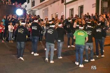 Papá Noel irrumpe en Lomo Magullo en un 4x4/FJS Fotografía.